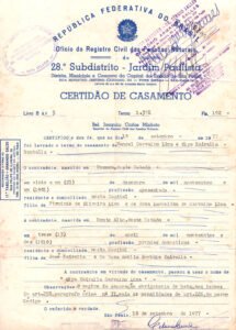 Certidão de casamento de OLGA KAIRALLA com MANUEL CARVALHO LIMA, em Monte Alto, 1997.